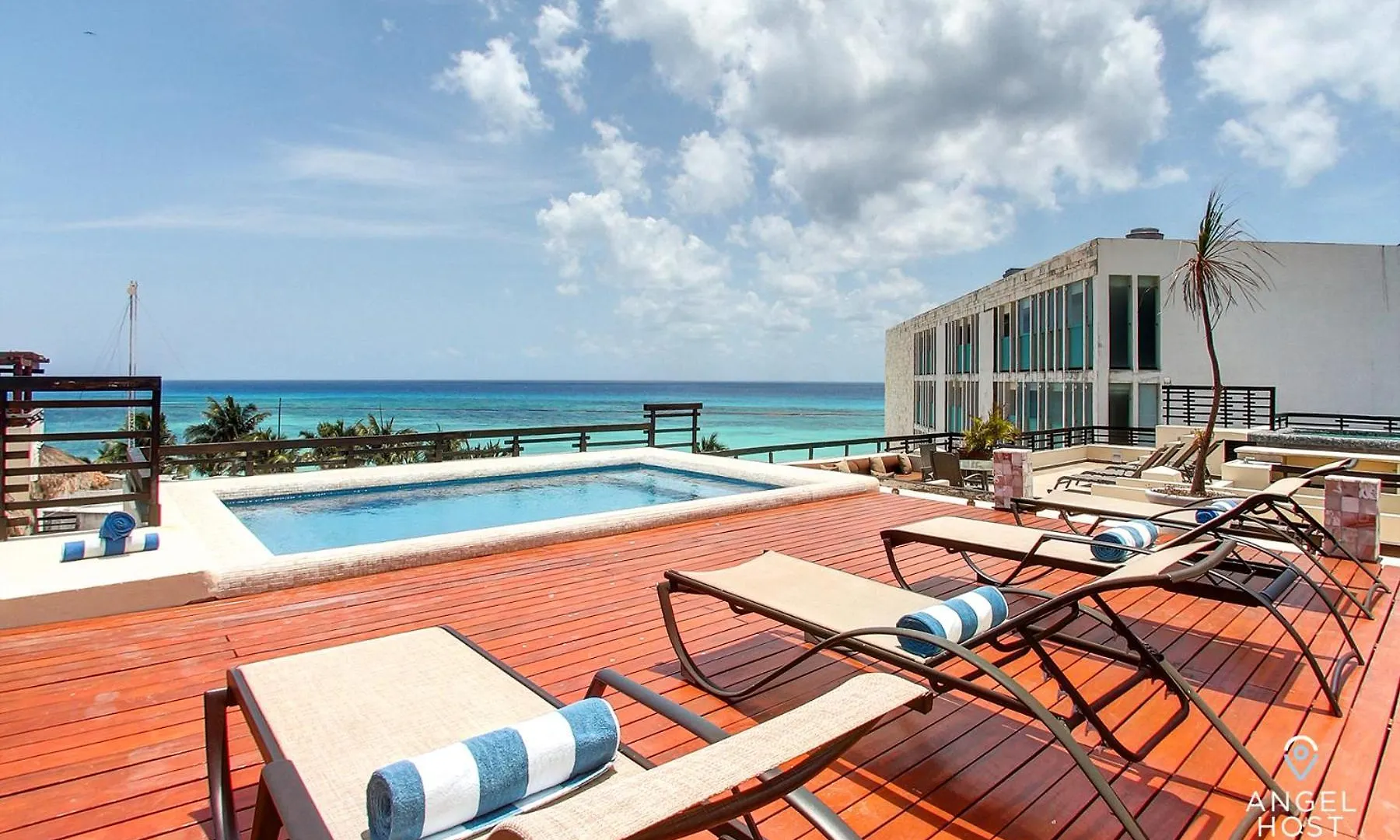 Beachfront Penthouse Oceanview Rooftop And Pool Playa del Carmen 0*,  Mexico
